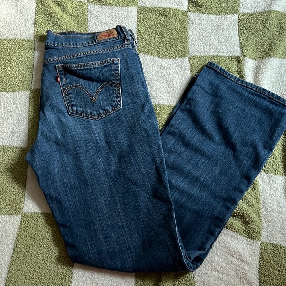 Women’s Levi jeans
